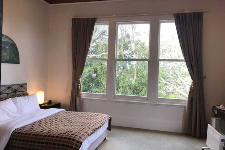 Room 19 of 48