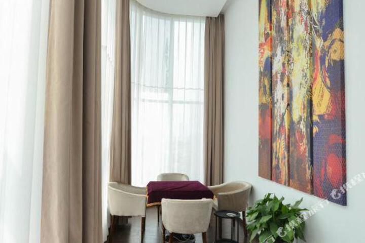 Orangewood Hotel (Jiading Shanghai University)
