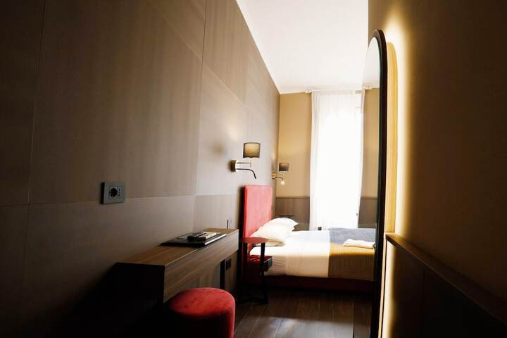 Room 32 of 55