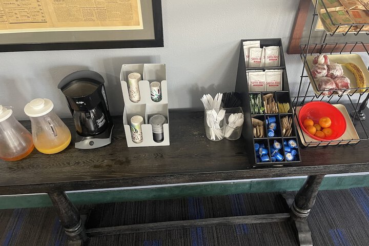 Breakfast/Coffee Service 94 of 110