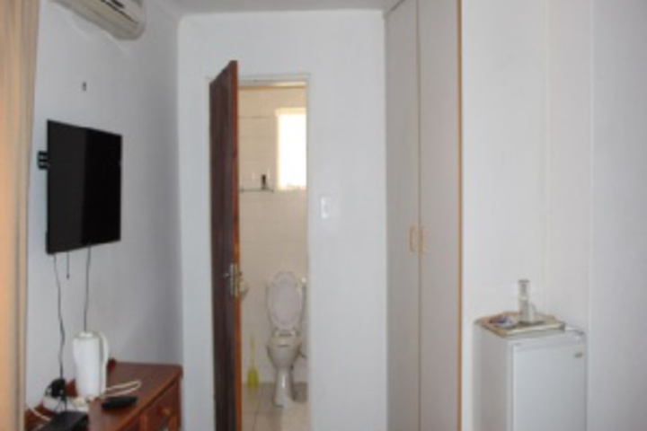 Room 153 of 288