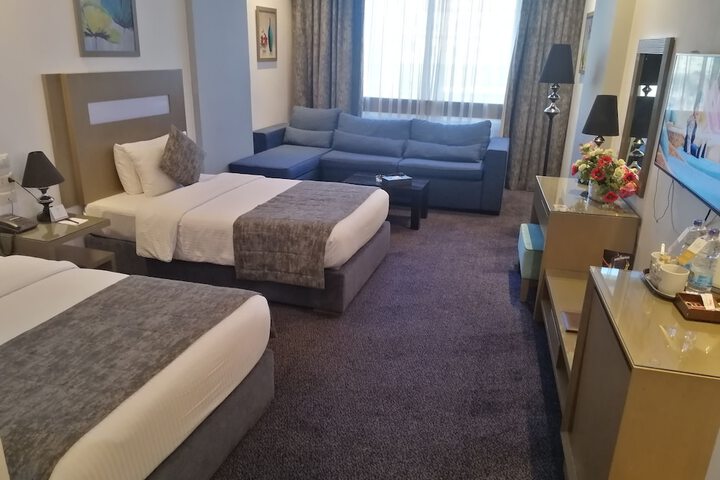 Room 4 of 39