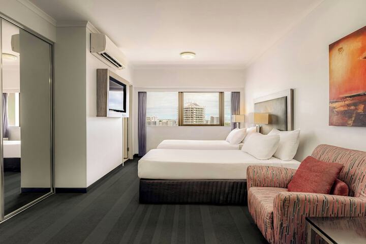 Room 10 of 46