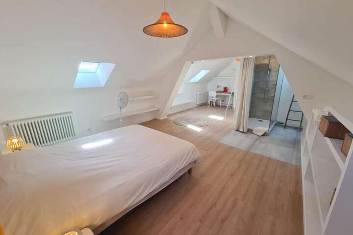 Room 13 of 48