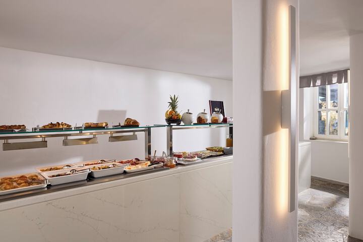 Dining 145 of 190