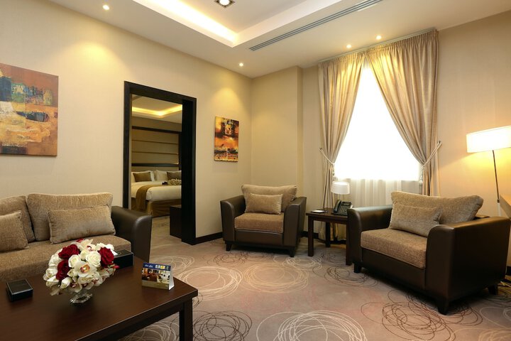 Room 28 of 61
