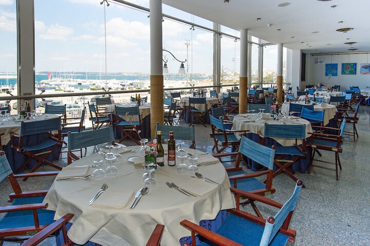 Dining 117 of 178