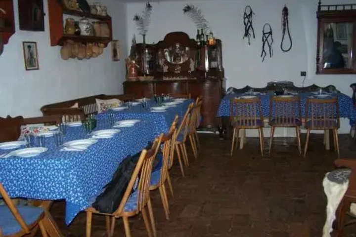 Dining 6 of 7