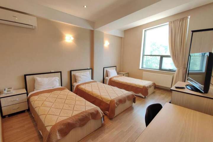 Room 7 of 34