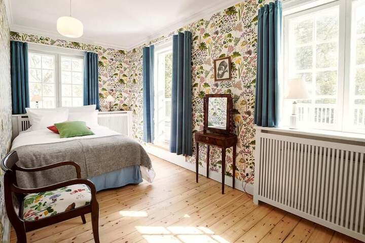 Room 5 of 19