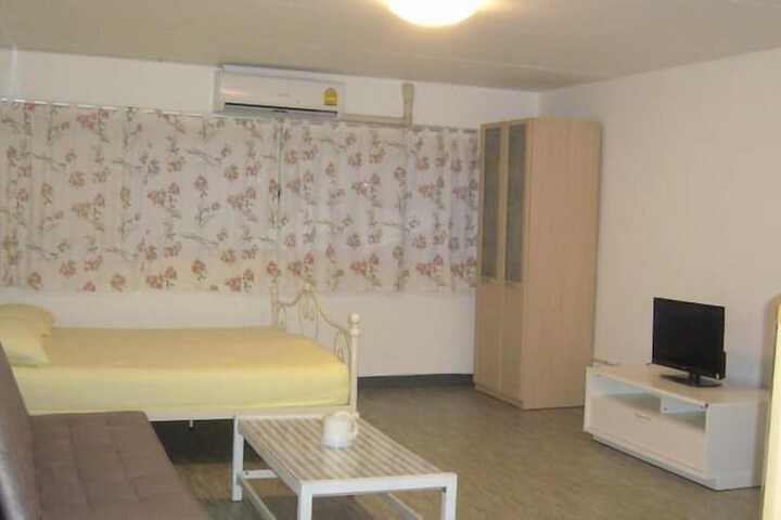 Room 7 of 14