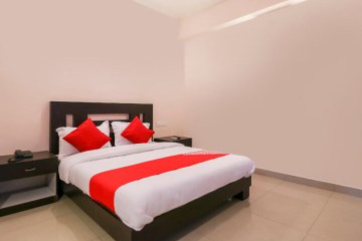 OYO 67889 Lora Residency