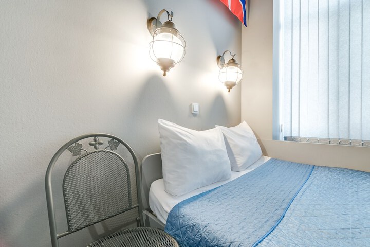 Room 5 of 69