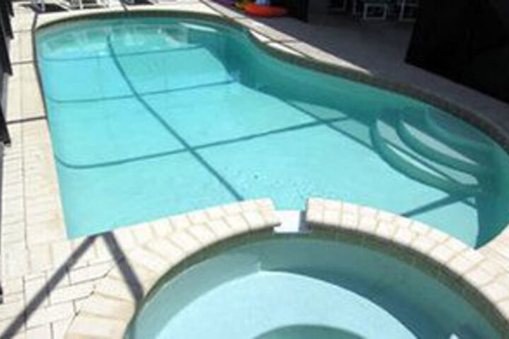 Pool 14 of 17