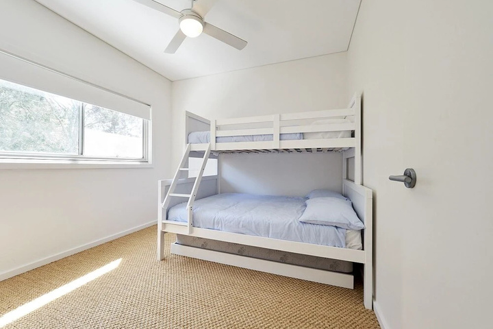 Room 4 of 15