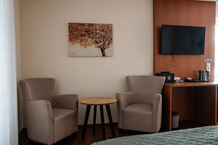 Room 20 of 63