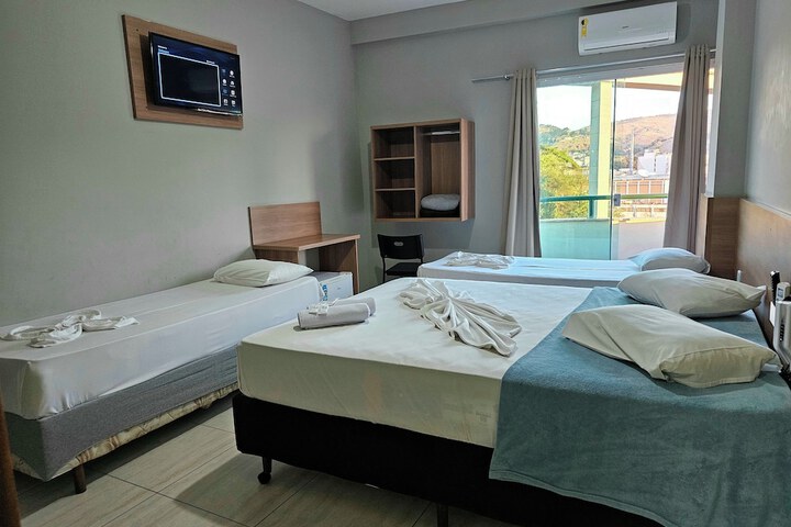 Room 21 of 34
