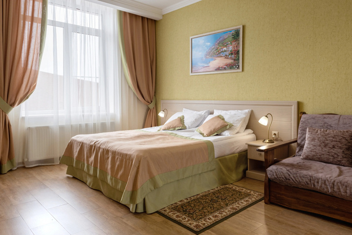 Room 4 of 40