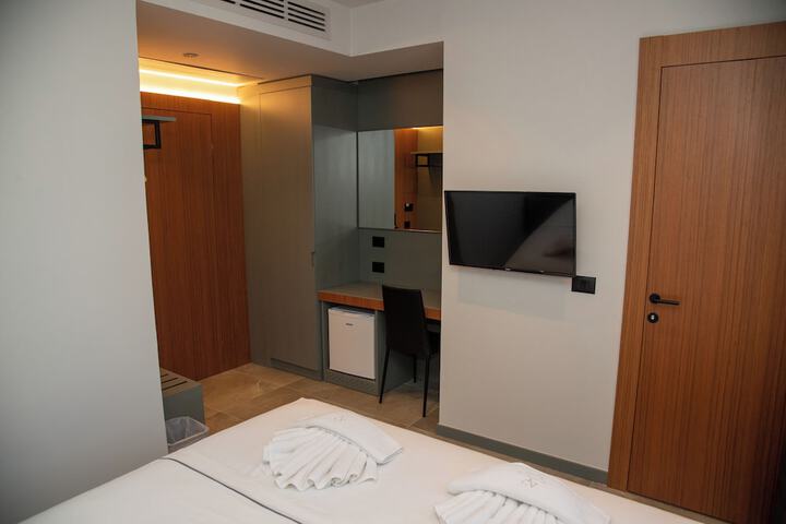 Room 25 of 207
