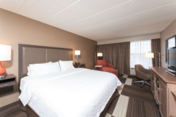 Room 152 of 372