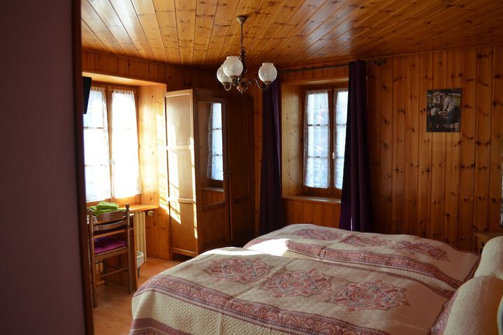 Room 3 of 35