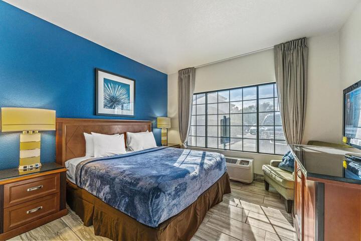 Room 2 of 78