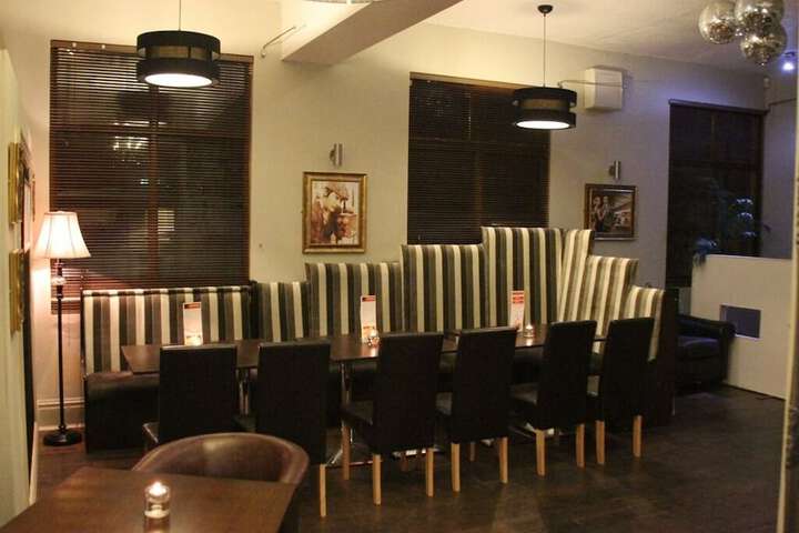 Lounge 27 of 27