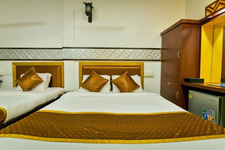 Room 7 of 27