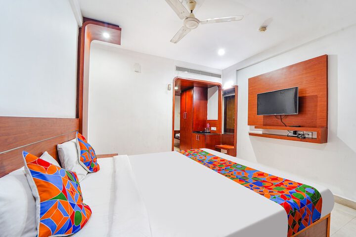 Room 28 of 37