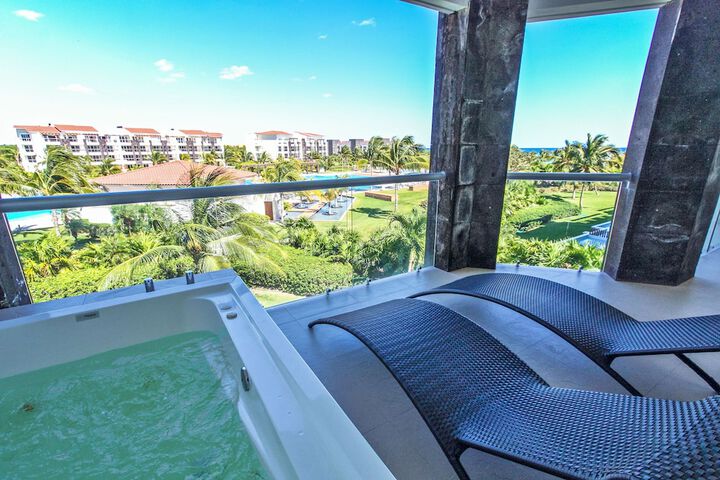 Exterior of Buena Vida by NAS