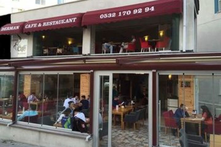 Food Court