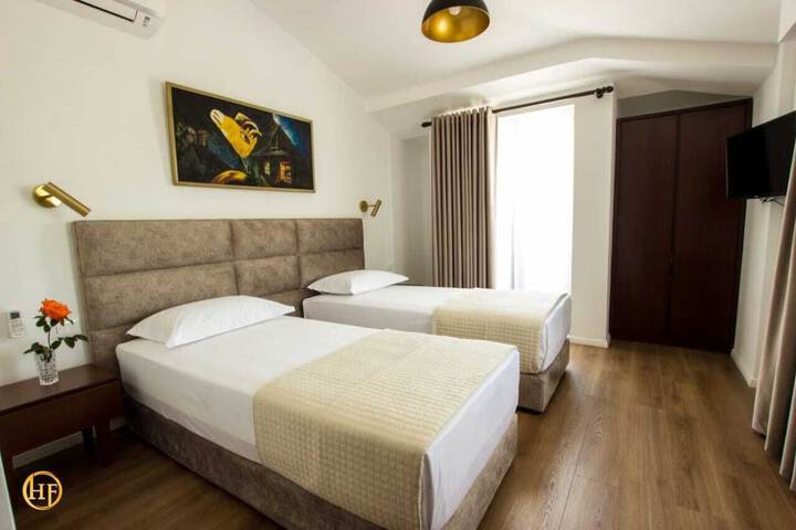 Room 15 of 30