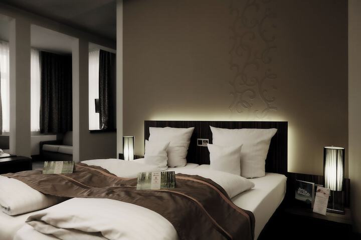 Room 25 of 209
