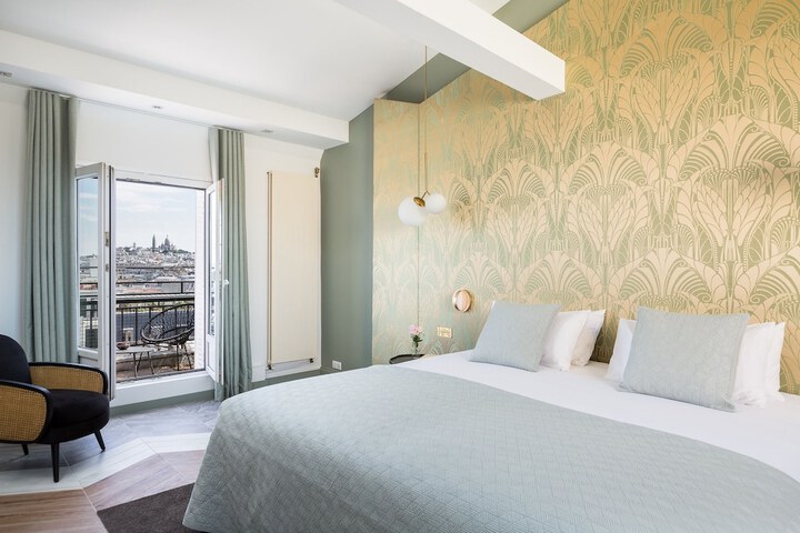 Room 44 of 91