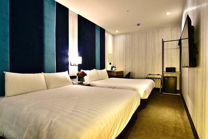 Room 14 of 89