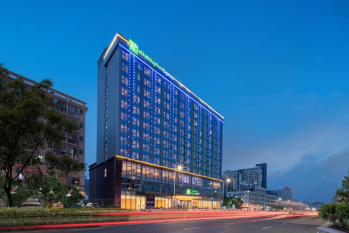 Hotel 98 of 102