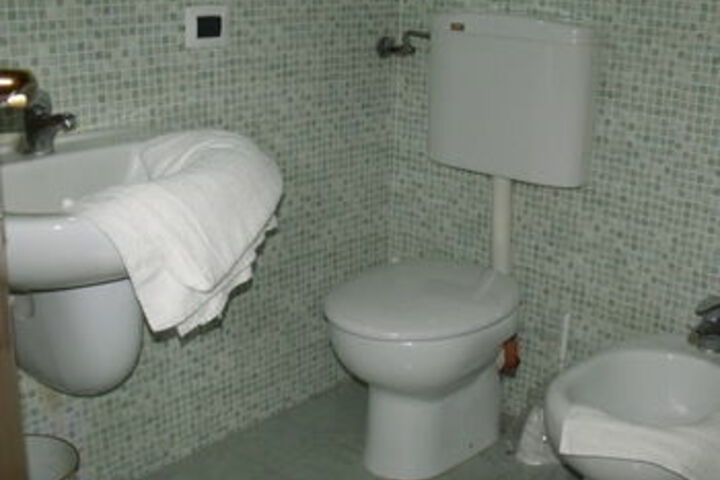 Room 6 of 56