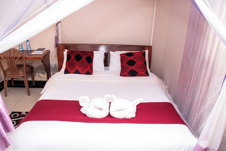 Room 3 of 24