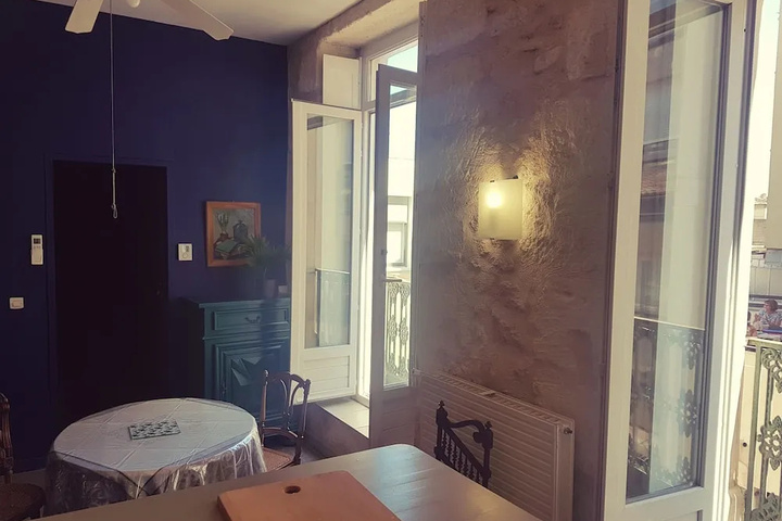 Room 6 of 10