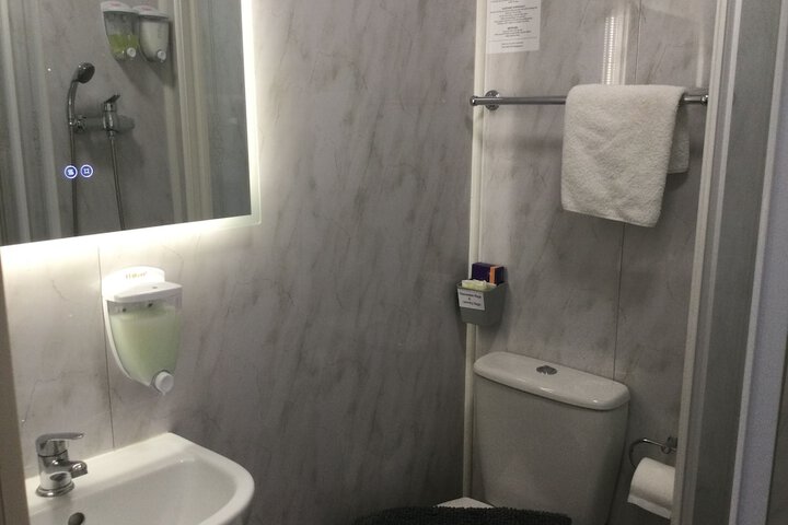 Room 97 of 170