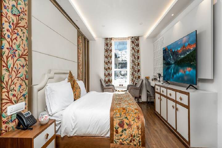 Room 5 of 25