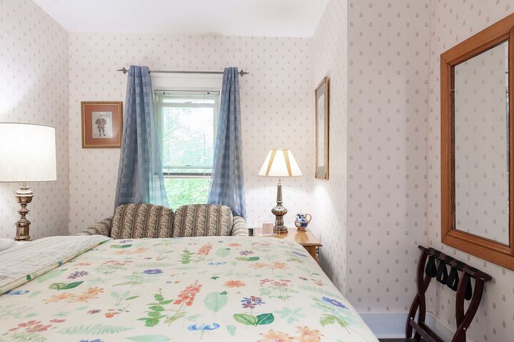Room 45 of 115
