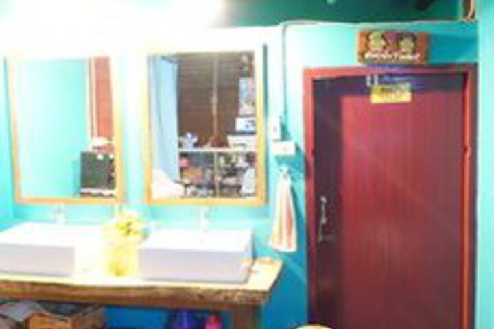 Room 5 of 23