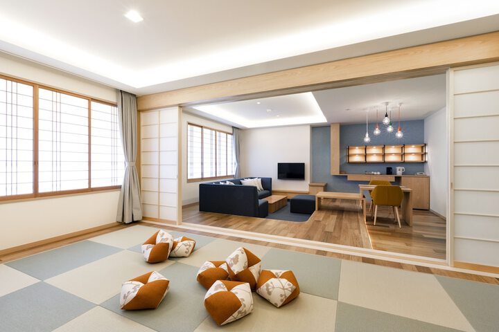 Room 25 of 103