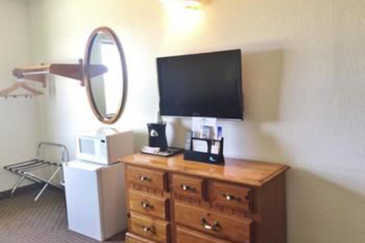 Room 15 of 22