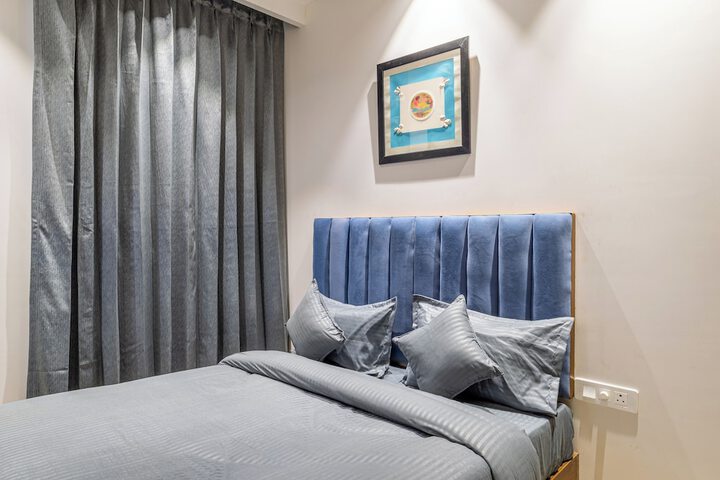 Room 8 of 25