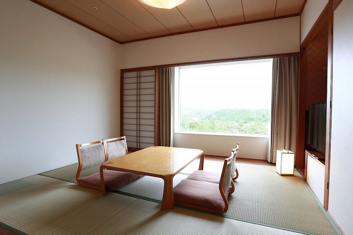 Room 13 of 203
