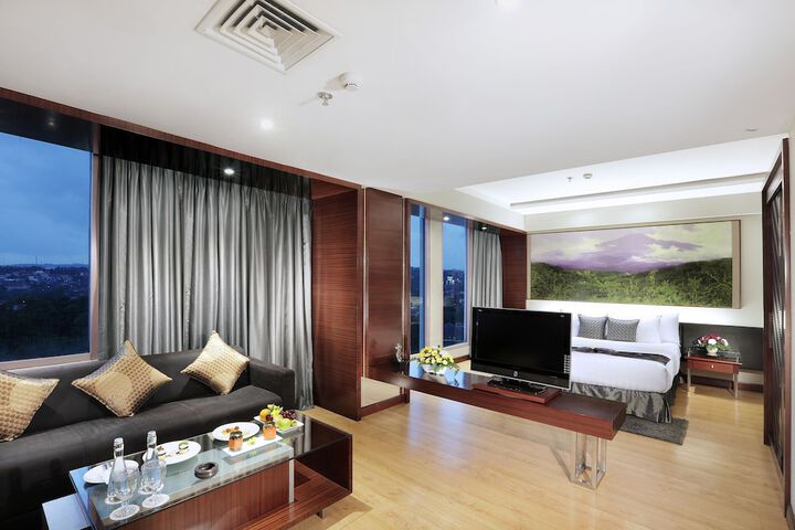 Room 12 of 52