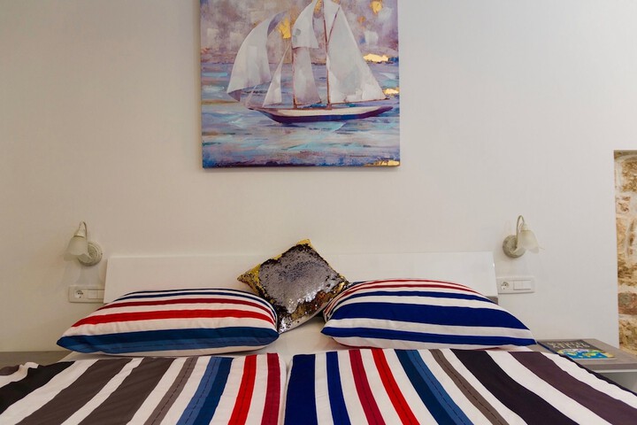 Room 10 of 60
