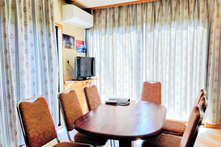 Room 25 of 59